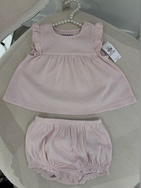 🤍 12~18 Mth Blush Pink Old Navy Baby Ruffle Sleeve Two-Piece Set NWT